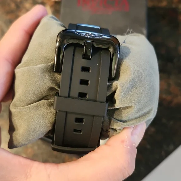 Invicta signature ii collection